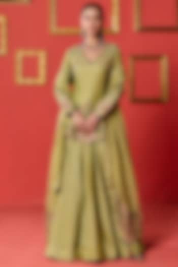 Green Chanderi & Organza Wedding Lehenga Set by Studio Bagechaa at Pernia's Pop Up Shop