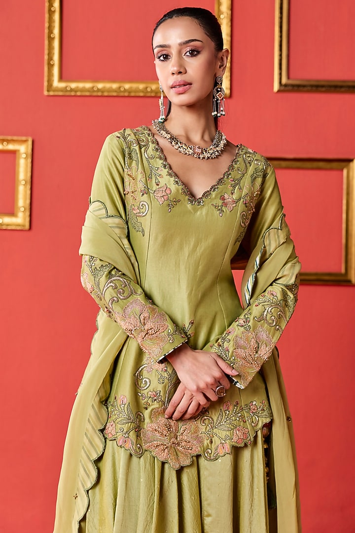 Green Chanderi & Organza Wedding Lehenga Set by Studio Bagechaa at Pernia's Pop Up Shop