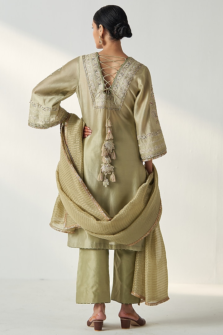 Green Chanderi Hand Embroidered Kurta Set by Studio Bagechaa at Pernia's Pop Up Shop
