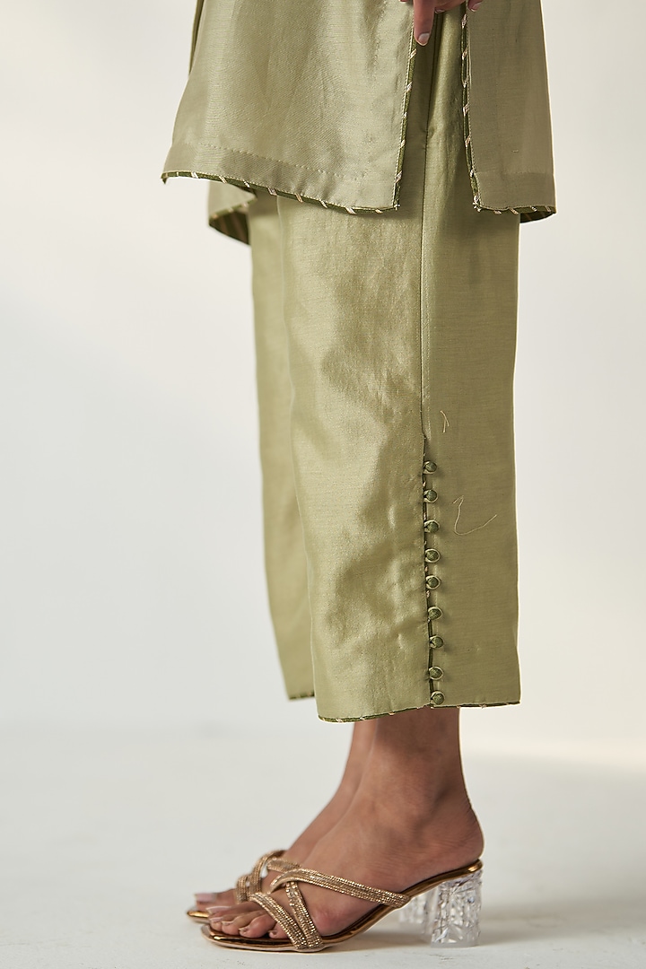 Green Chanderi Kurta Set by Studio Bagechaa at Pernia's Pop Up Shop