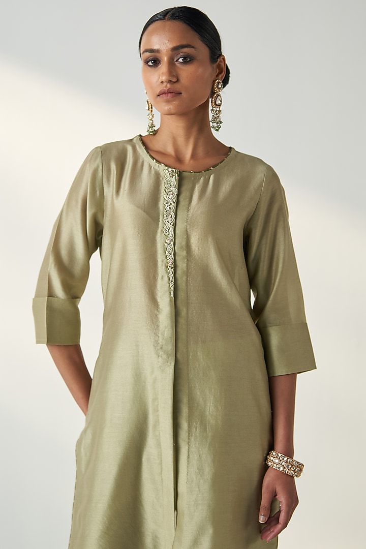 Green Chanderi Kurta Set by Studio Bagechaa at Pernia's Pop Up Shop