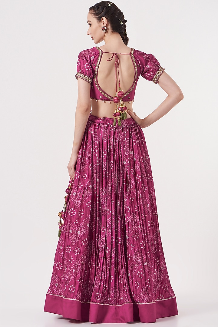 Magenta Silk Printed Wedding Lehenga Set by Studio Bagechaa at Pernia's Pop Up Shop