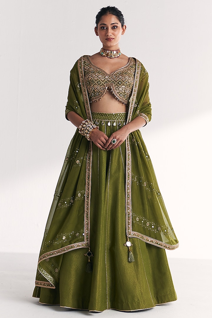 Green Bandhani Tissue Hand Embroidered Wedding Lehenga Set by Studio Bagechaa at Pernia's Pop Up Shop