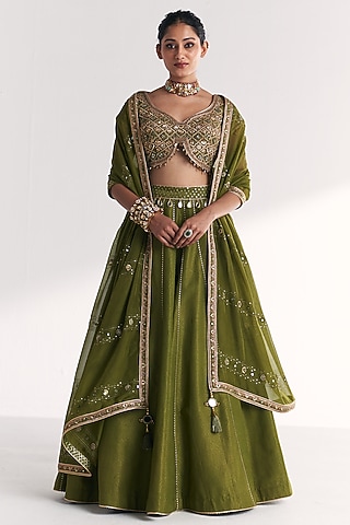 Green Bandhani Tissue Hand Embroidered Lehenga Set by Studio Bagechaa