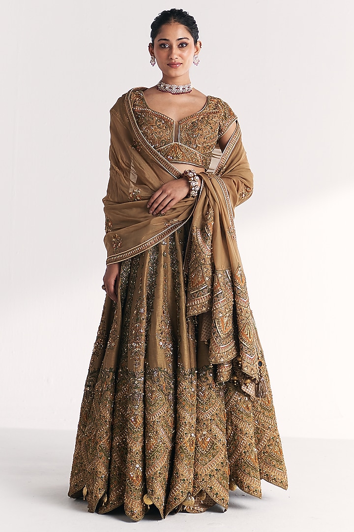 Gold Dola Silk Hand Embroidered Bridal Lehenga Set by Studio Bagechaa at Pernia's Pop Up Shop