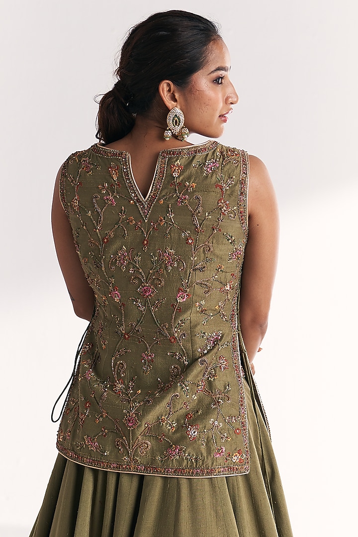 Green Raw Silk & Dola Silk Embroidered Bridal Lehenga Set by Studio Bagechaa at Pernia's Pop Up Shop
