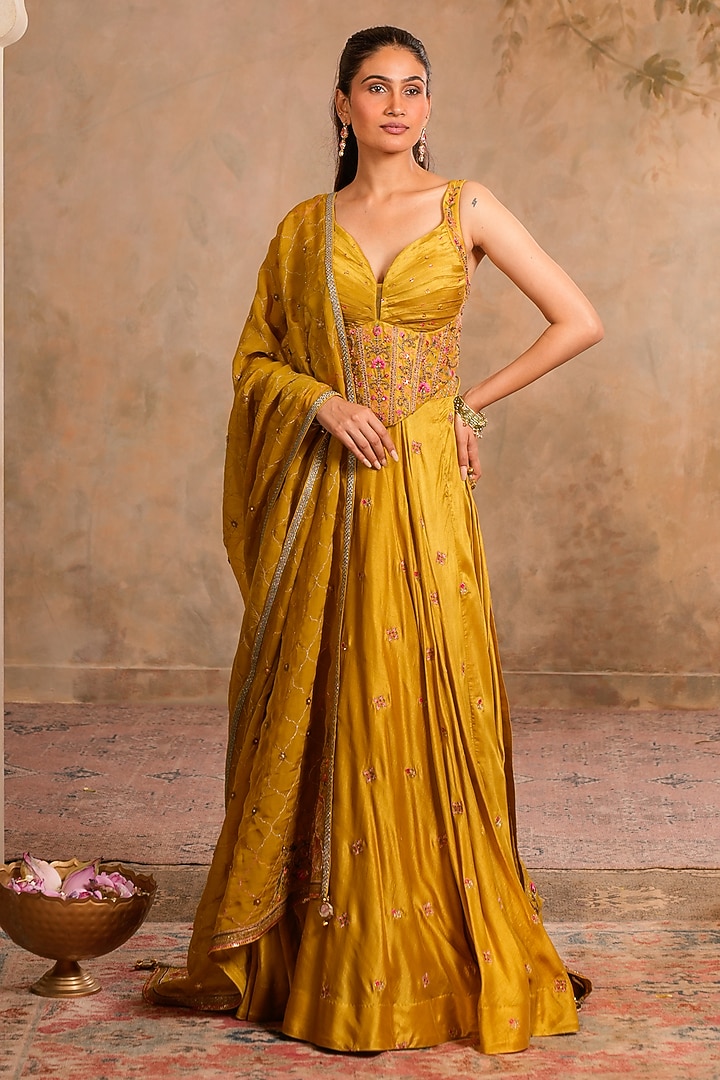 Greenish Yellow Dola Silk Wedding Lehenga Set by Studio Bagechaa at Pernia's Pop Up Shop