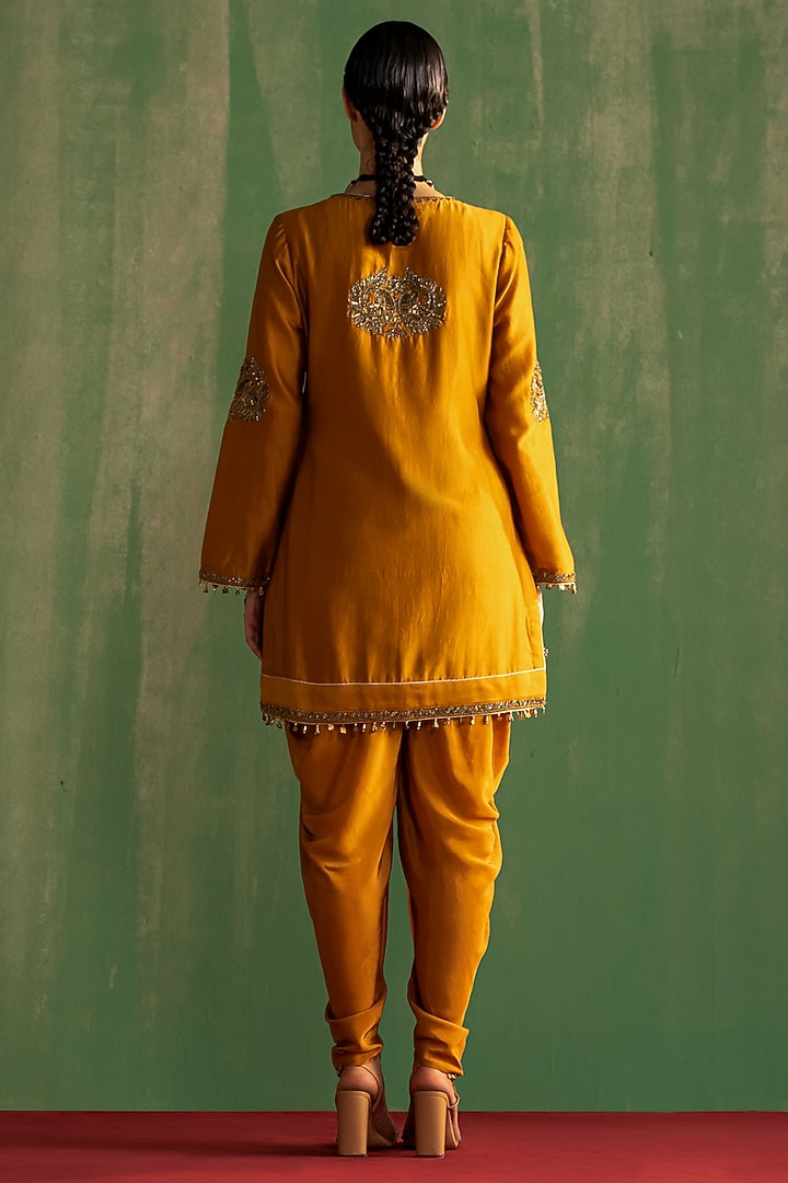 Mustard Chanderi Hand Embroidered Short Kurta Set by Studio Bagechaa at Pernia's Pop Up Shop