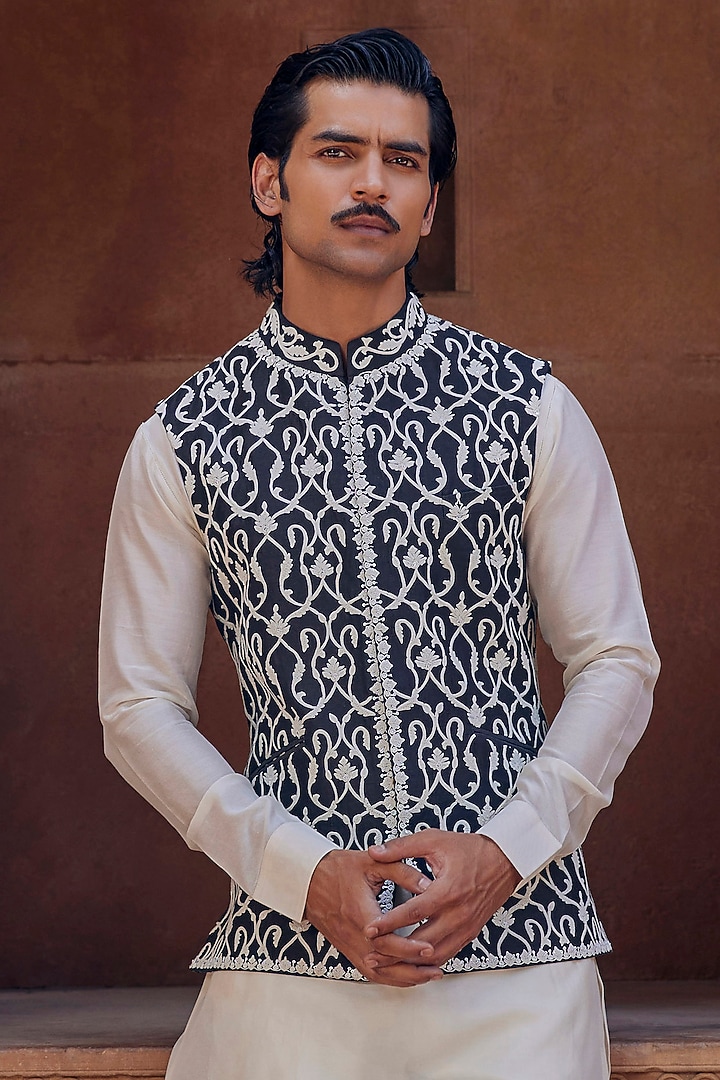 Black Chanderi Embroidered Nehru Jacket Set by Studio Bagechaa Men at Pernia's Pop Up Shop
