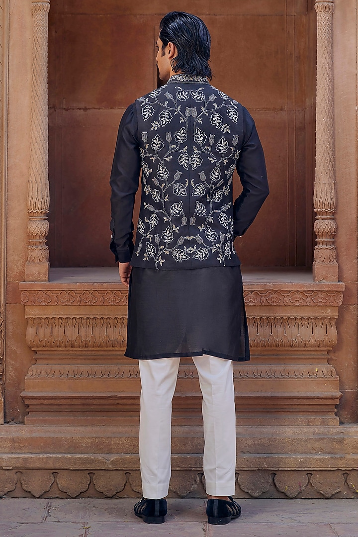 Black Chanderi Embroidered Nehru Jacket Set by Studio Bagechaa Men at Pernia's Pop Up Shop