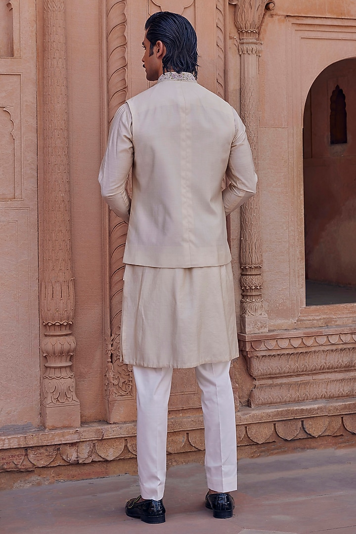 Ivory Chanderi Hand Embroidered Nehru Jacket Set by Studio Bagechaa Men at Pernia's Pop Up Shop
