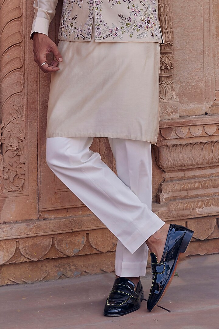 Ivory Chanderi Hand Embroidered Nehru Jacket Set by Studio Bagechaa Men at Pernia's Pop Up Shop