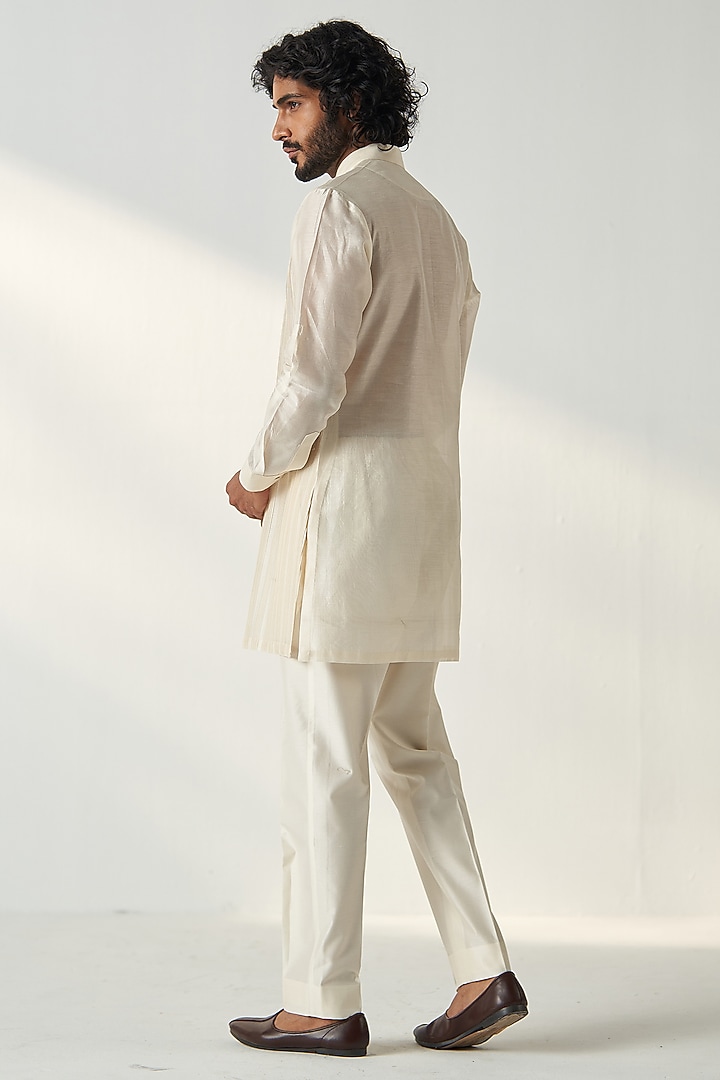 Ivory Georgette Pintucks Kurta Set by Studio Bagechaa Men at Pernia's Pop Up Shop