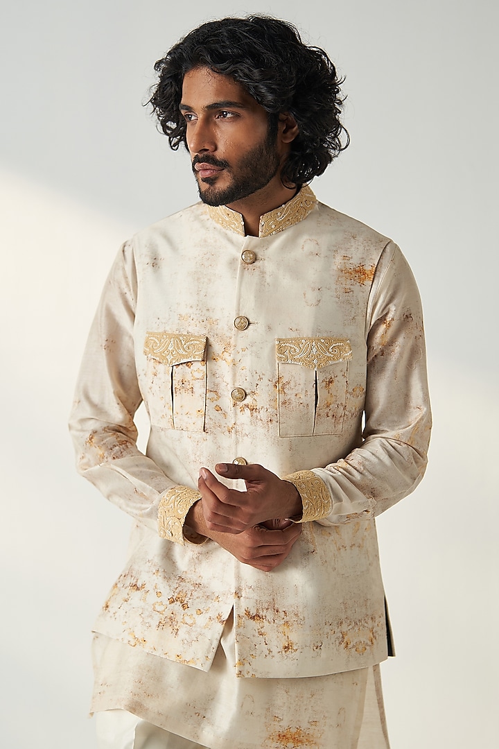 Yellow Linen Satin Dori Embroidered Bundi Jacket Set by Studio Bagechaa Men at Pernia's Pop Up Shop