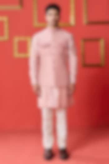 Pink Chanderi Linen Satin Hand Embroidered Bundi Jacket Set by Studio Bagechaa Men at Pernia's Pop Up Shop