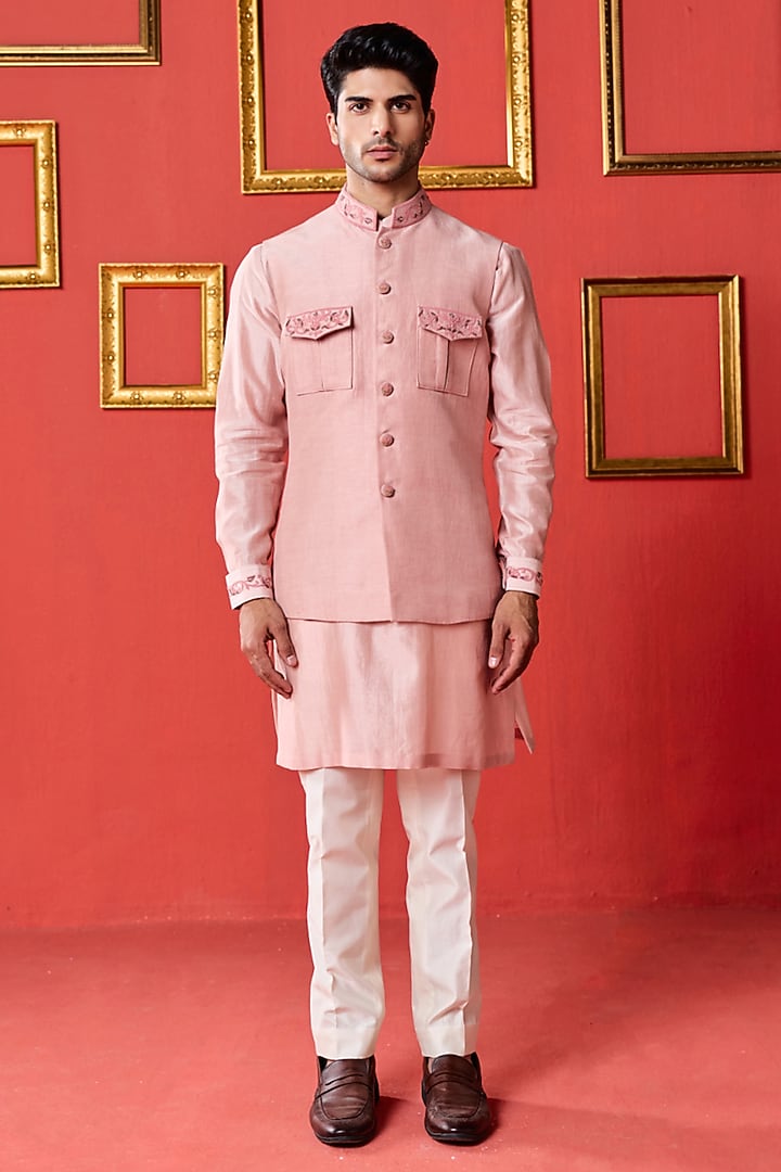 Pink Chanderi Linen Satin Hand Embroidered Bundi Jacket Set by Studio Bagechaa Men at Pernia's Pop Up Shop