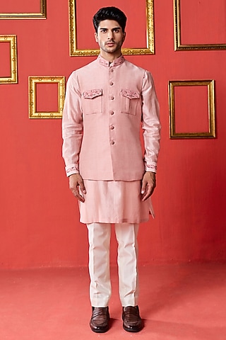 Pink Chanderi Linen Satin Hand Embroidered Bundi Jacket Set by Studio Bagechaa Men