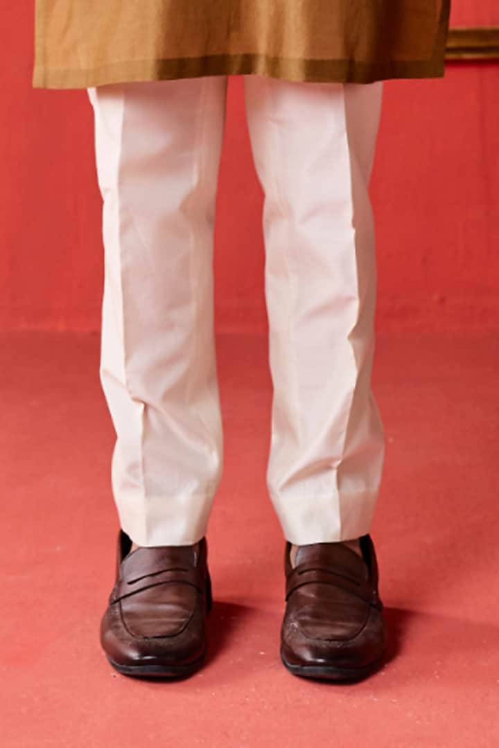 Brown Chanderi Linen Satin Floral Embroidered Bundi Jacket Set by Studio Bagechaa Men at Pernia's Pop Up Shop