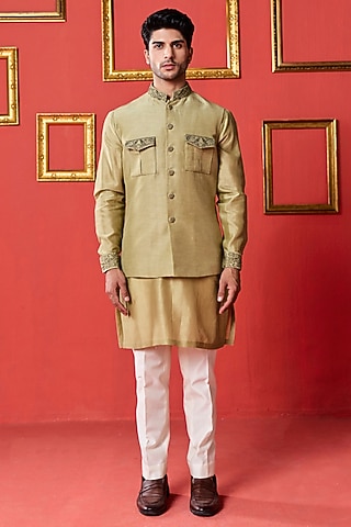Green Chanderi Linen Satin Hand Embroidered Bundi Jacket Set by Studio Bagechaa Men
