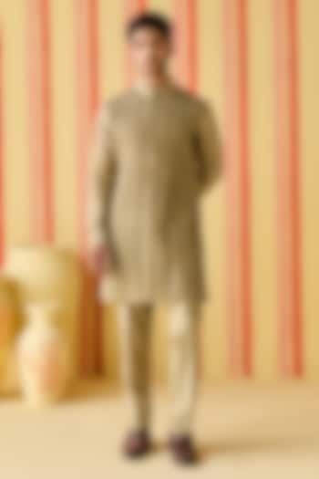 Brown-Green Chanderi Pintuck Kurta Set by Studio Bagechaa Men at Pernia's Pop Up Shop