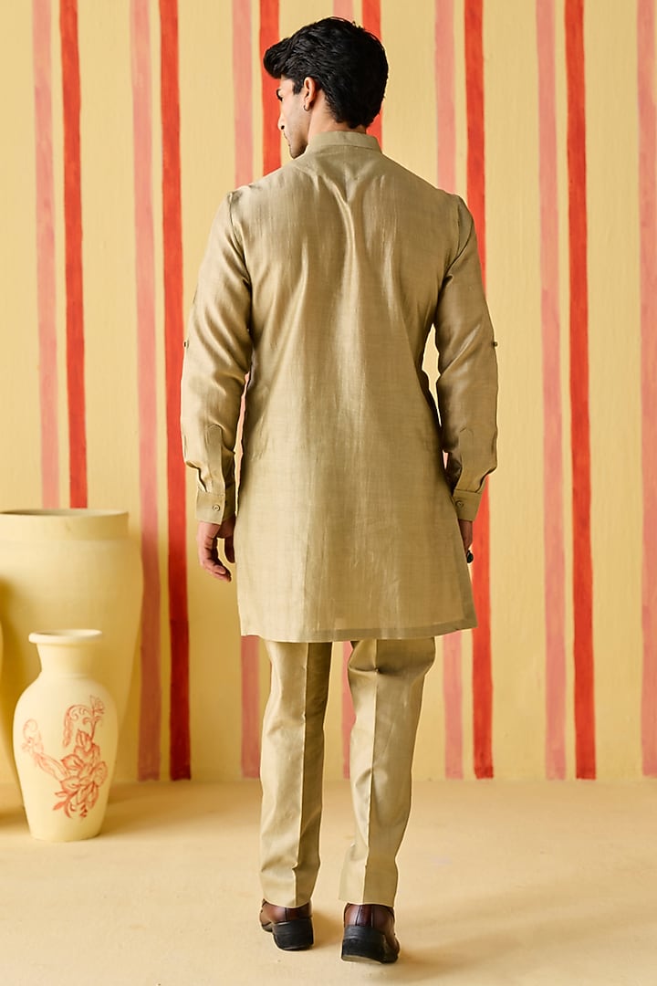 Brown-Green Chanderi Pintuck Kurta Set by Studio Bagechaa Men at Pernia's Pop Up Shop