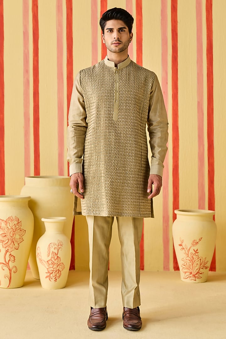 Brown-Green Chanderi Pintuck Kurta Set by Studio Bagechaa Men at Pernia's Pop Up Shop