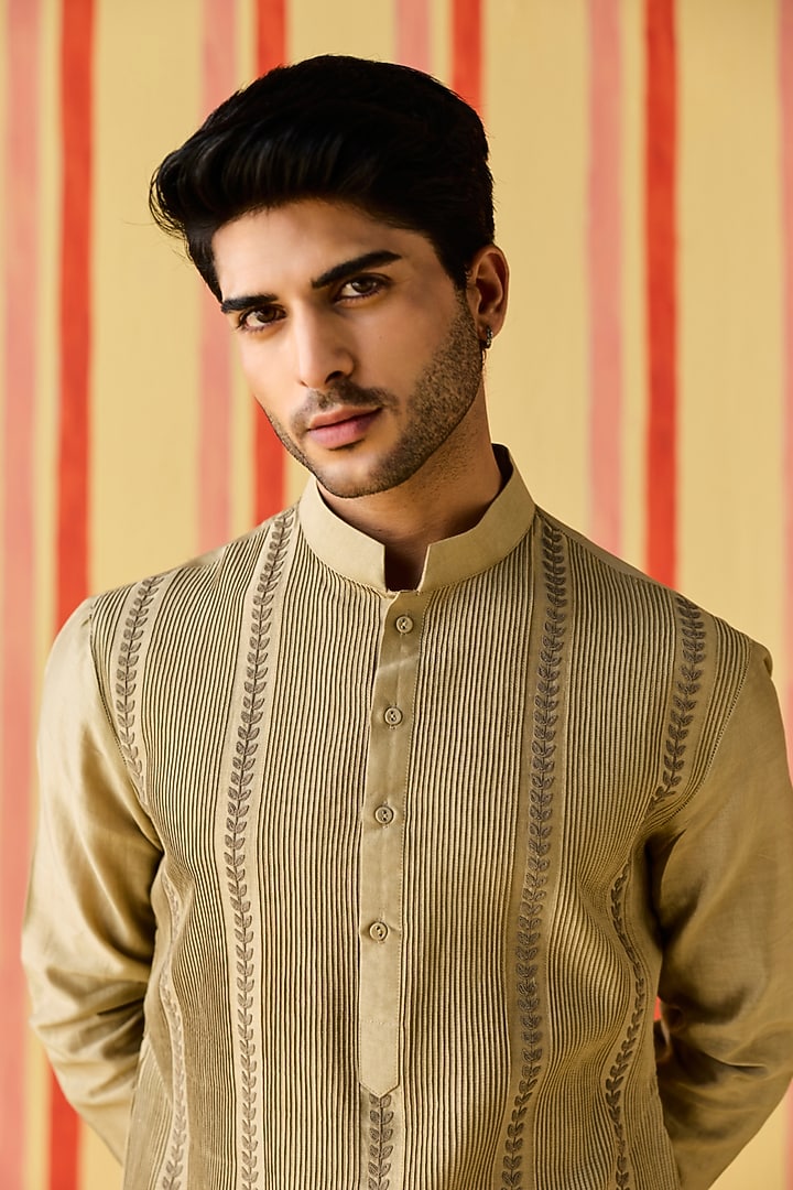 Brown-Green Chanderi Dori Work & Pintuck Kurta Set by Studio Bagechaa Men at Pernia's Pop Up Shop