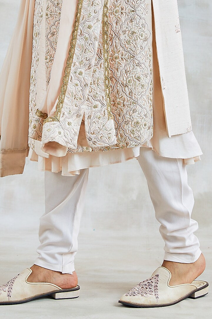 Elegant Nude Pink Raw Silk Sequins Work Groom Sherwani Set by Studio Bagechaa Men at Pernia's Pop Up Shop