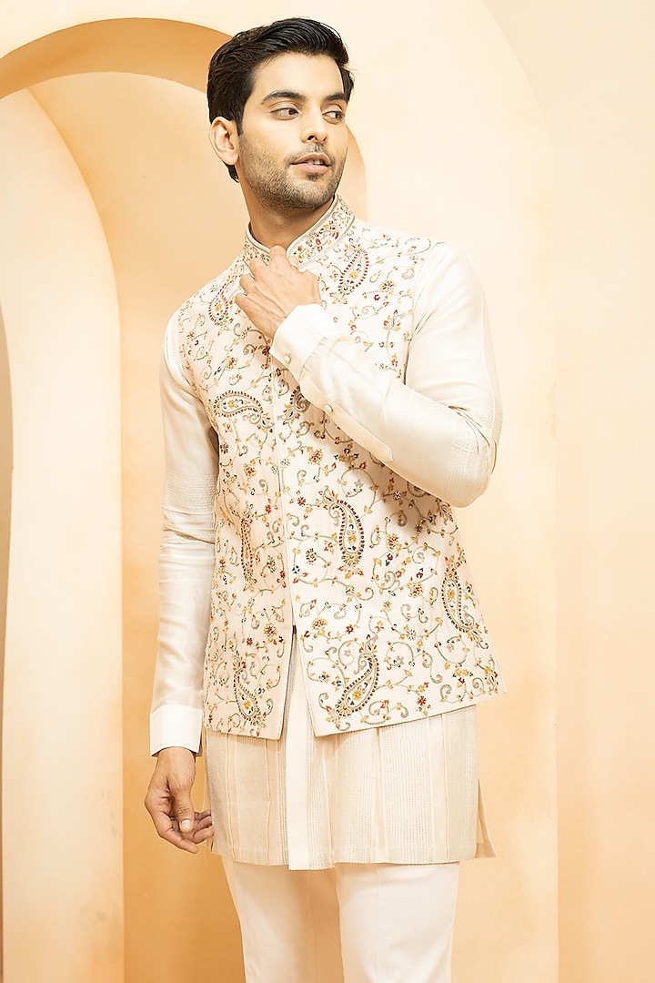 Shaista Chanderi Handwork Nehru Jacket Set by Studio Bagechaa Men at Pernia's Pop Up Shop