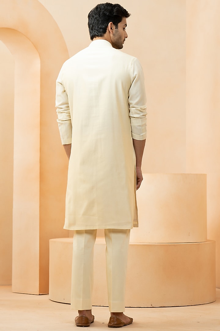 Patel Yellow Shams Chanderi Kurta Set by Studio Bagechaa Men at Pernia's Pop Up Shop