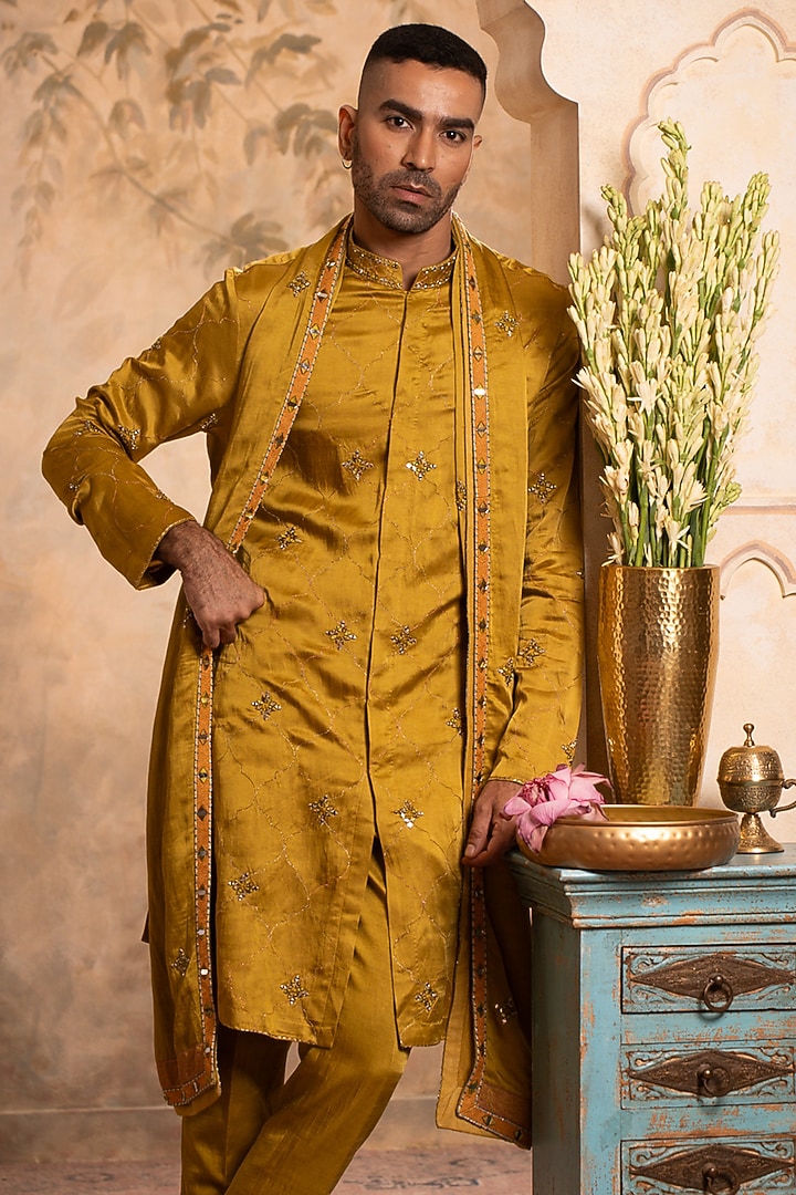 Greenish Yellow Chanderi Dori Embroidered Kurta Set by Studio Bagechaa Men at Pernia's Pop Up Shop