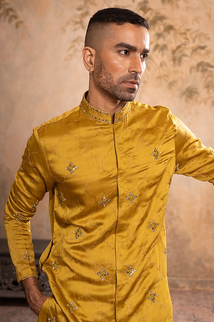 Greenish Yellow Chanderi Dori Embroidered Kurta Set by Studio Bagechaa Men at Pernia's Pop Up Shop