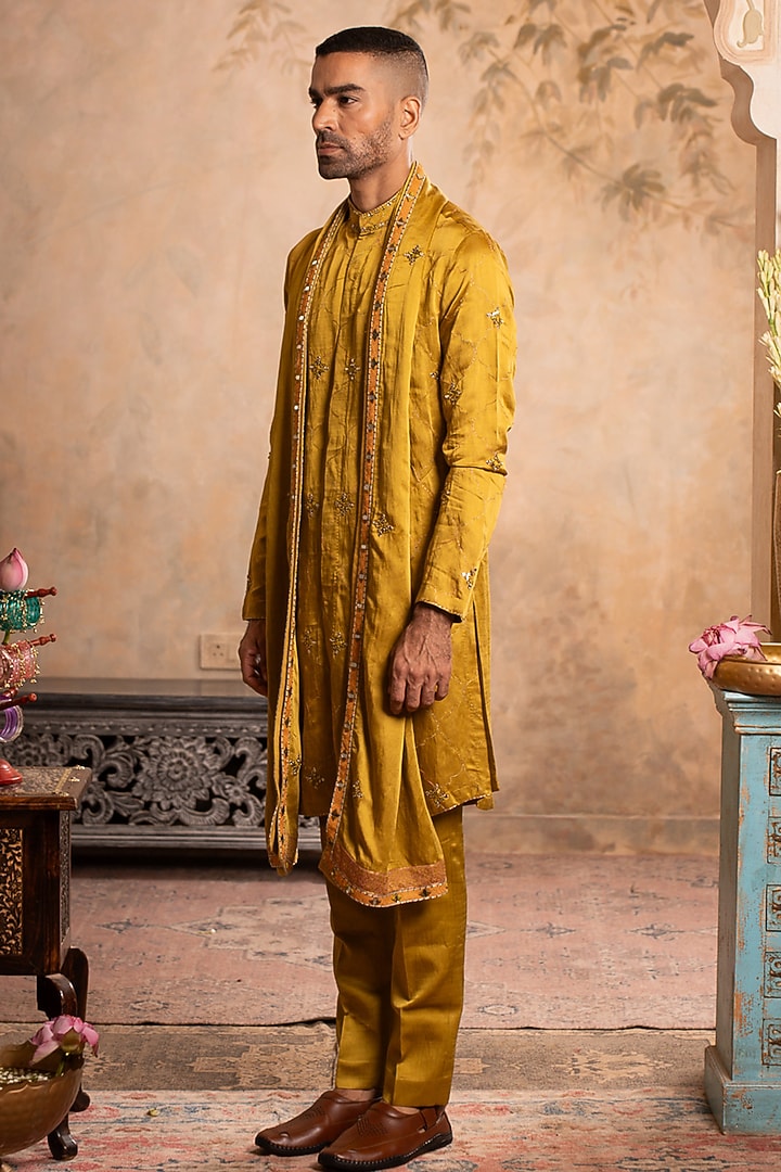 Greenish Yellow Chanderi Dori Embroidered Kurta Set by Studio Bagechaa Men at Pernia's Pop Up Shop