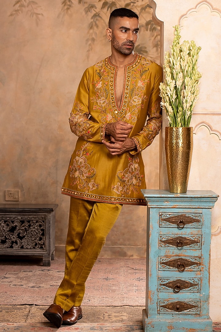 Greenish Yellow Chanderi Dori Embroidered Kurta Set by Studio Bagechaa Men at Pernia's Pop Up Shop