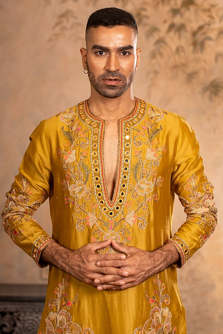 Greenish Yellow Chanderi Dori Embroidered Kurta Set by Studio Bagechaa Men at Pernia's Pop Up Shop
