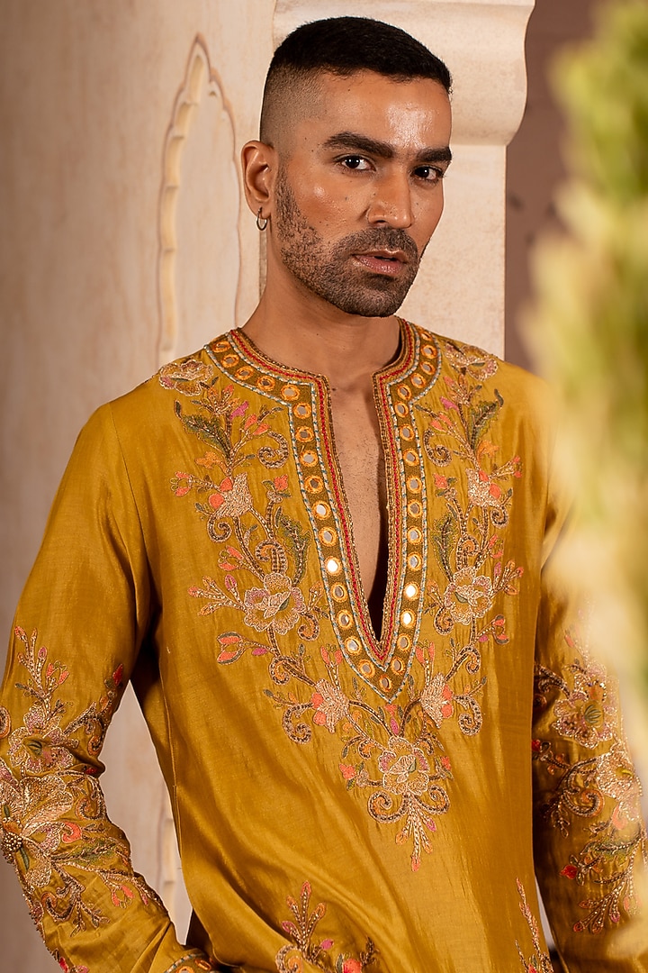 Greenish Yellow Chanderi Dori Embroidered Kurta Set by Studio Bagechaa Men at Pernia's Pop Up Shop