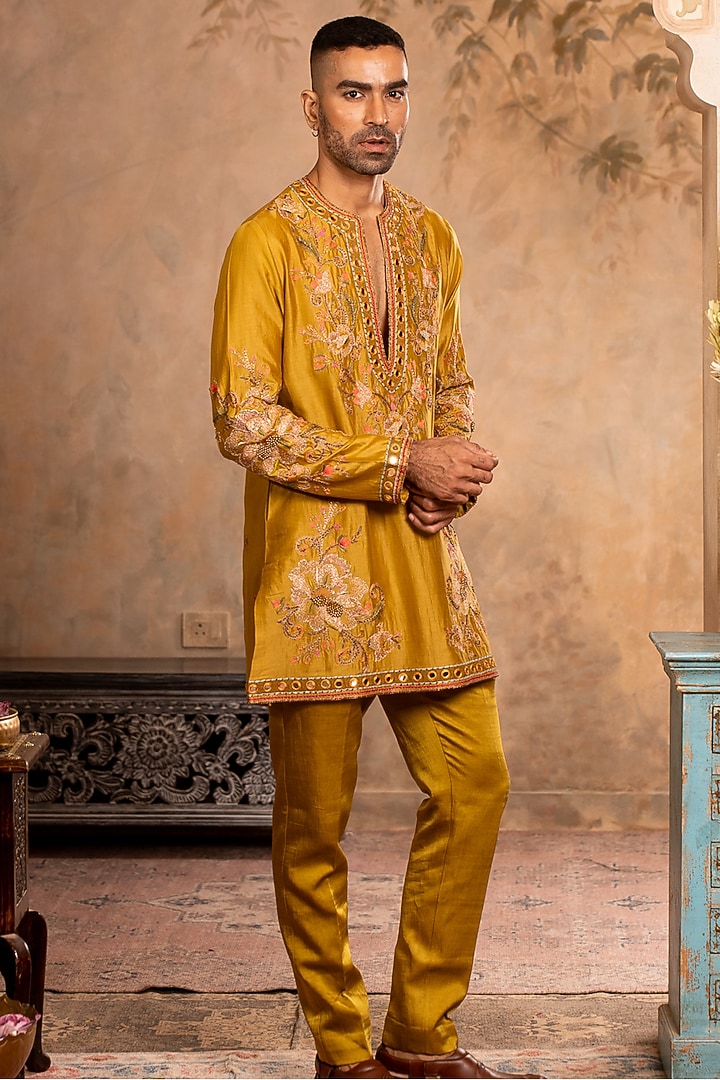 Greenish Yellow Chanderi Dori Embroidered Kurta Set by Studio Bagechaa Men at Pernia's Pop Up Shop