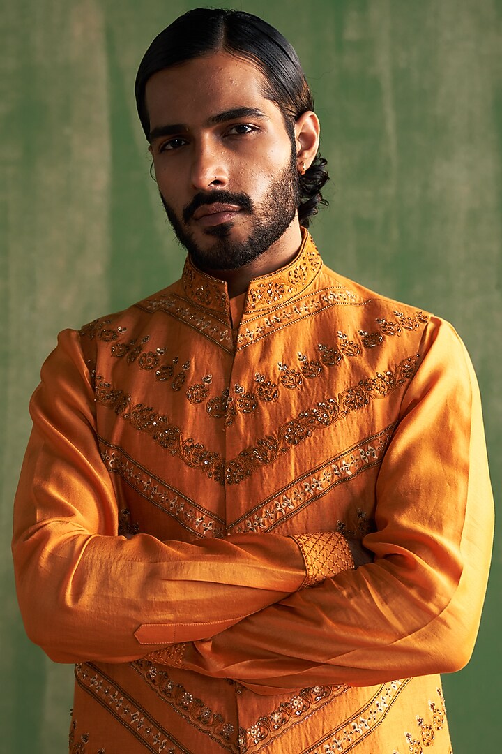 Yellow Linen Satin Floral Embroidered Bundi Jacket Set by Studio Bagechaa Men at Pernia's Pop Up Shop