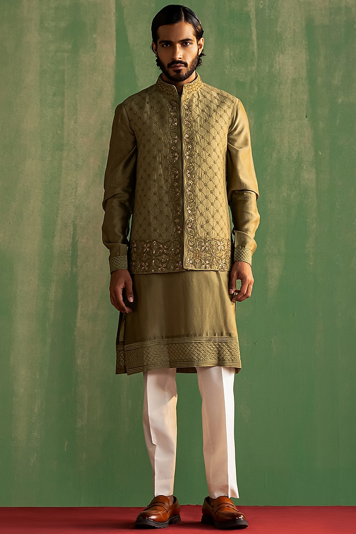 Sage Green Linen Satin Floral Embroidered Bundi Jacket Set by Studio Bagechaa Men at Pernia's Pop Up Shop