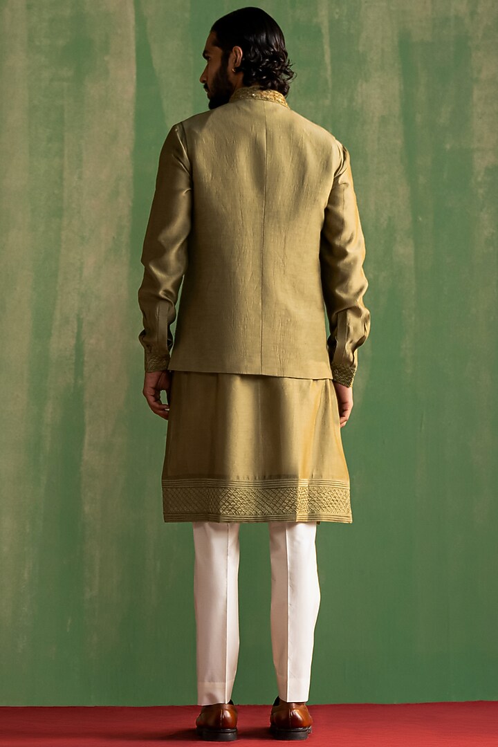 Sage Green Linen Satin Floral Embroidered Bundi Jacket Set by Studio Bagechaa Men at Pernia's Pop Up Shop