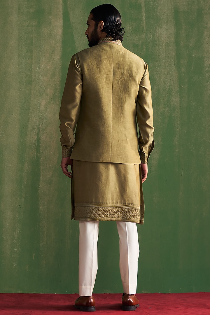 Sage Green Linen Satin Floral Embroidered Bundi Jacket Set by Studio Bagechaa Men at Pernia's Pop Up Shop