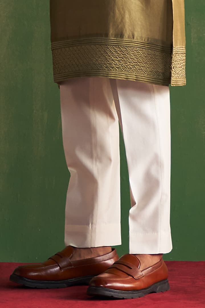Sage Green Linen Satin Floral Embroidered Bundi Jacket Set by Studio Bagechaa Men at Pernia's Pop Up Shop