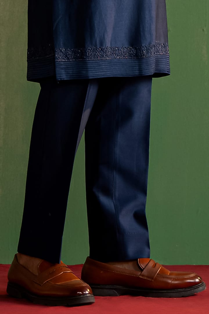 Midnight Blue Raw Silk Embroidered Bundi Jacket Set by Studio Bagechaa Men at Pernia's Pop Up Shop