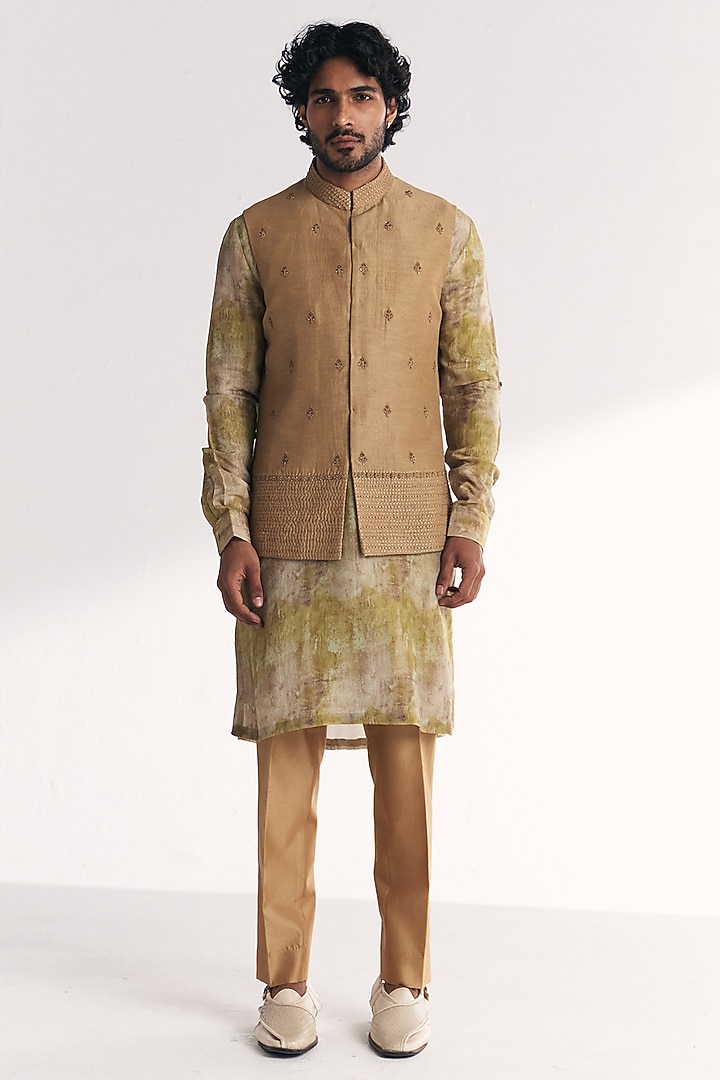 Green Linen Satin Floral Embroidered Nehru Jacket Set by Studio Bagechaa Men at Pernia's Pop Up Shop