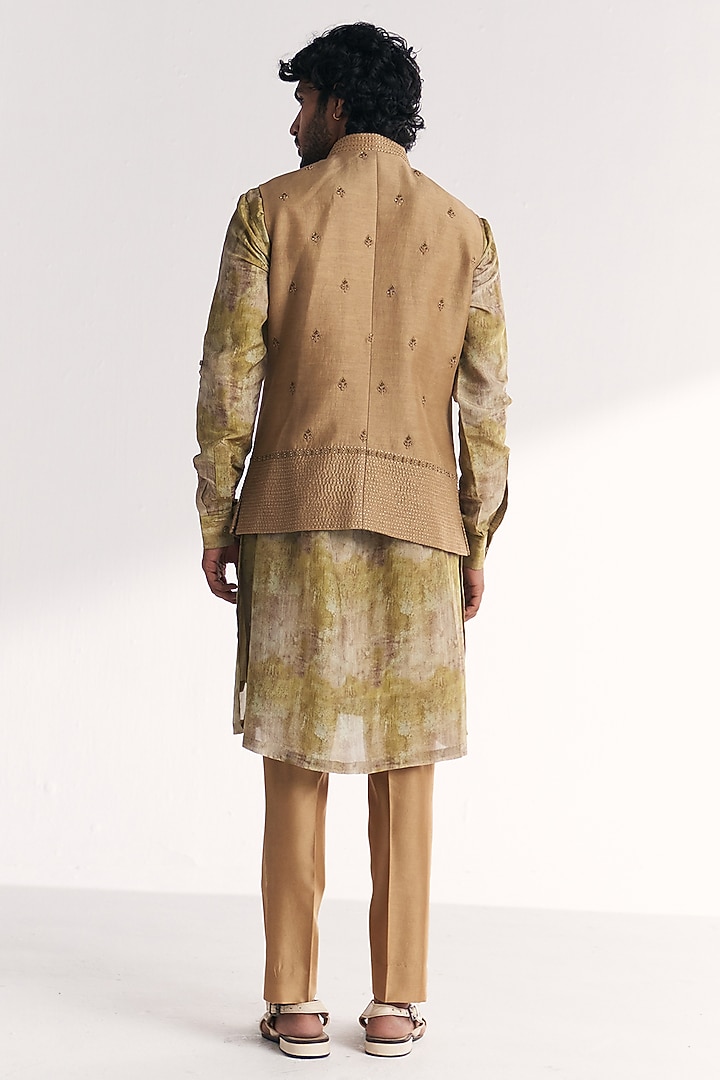 Green Linen Satin Floral Embroidered Nehru Jacket Set by Studio Bagechaa Men at Pernia's Pop Up Shop