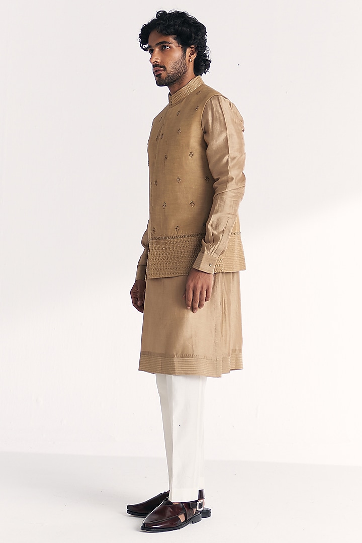Green Linen Satin Floral Embroidered Nehru Jacket Set by Studio Bagechaa Men at Pernia's Pop Up Shop