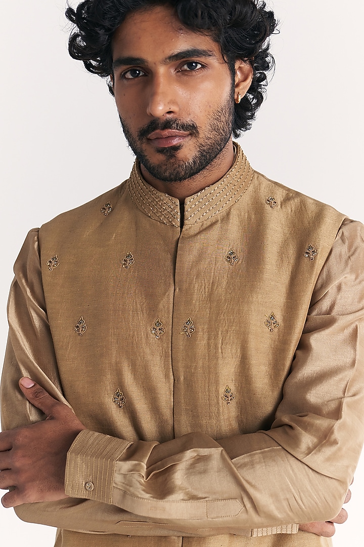 Green Linen Satin Floral Embroidered Nehru Jacket Set by Studio Bagechaa Men at Pernia's Pop Up Shop
