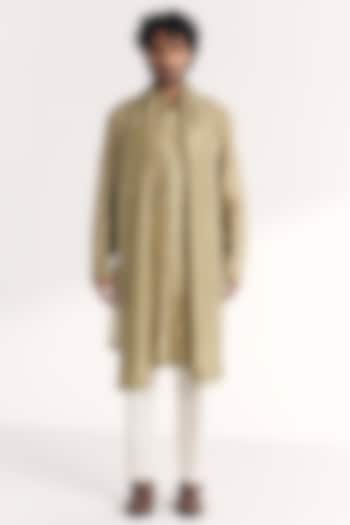 Green Chanderi Hand Embroidered Kurta Set by Studio Bagechaa Men at Pernia's Pop Up Shop