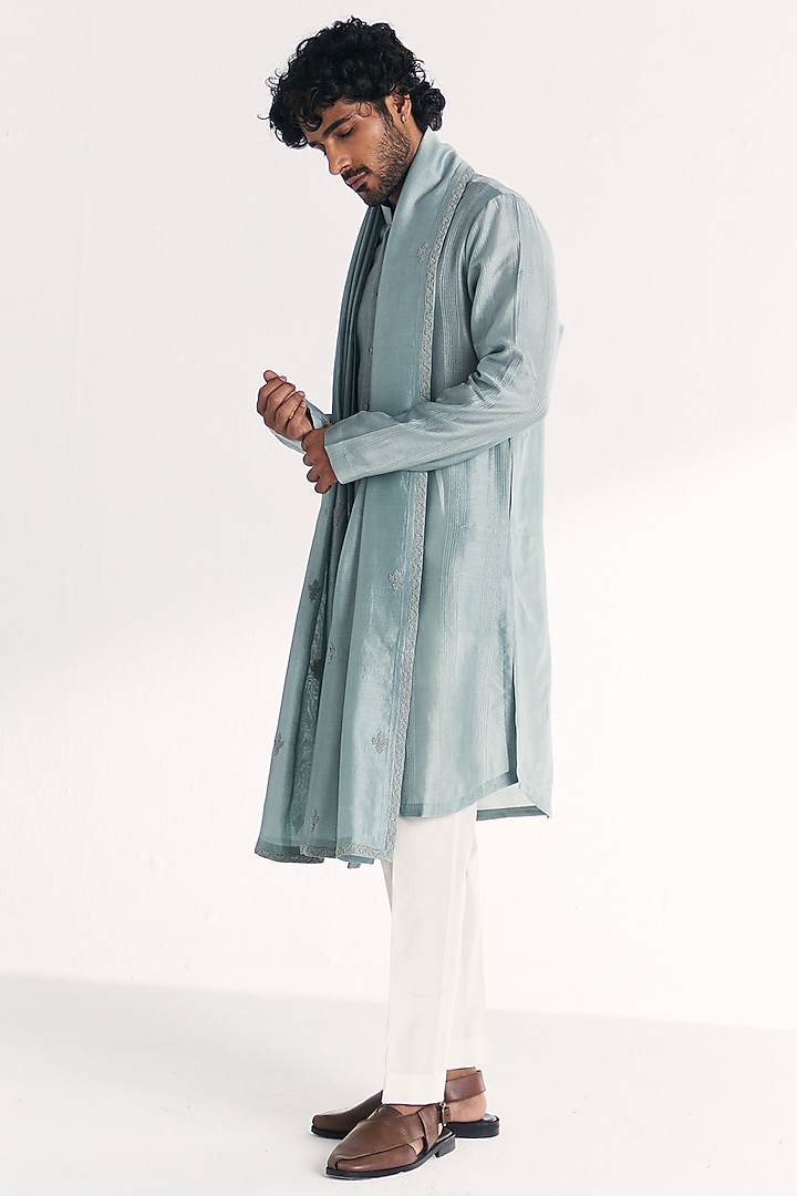 Blue Chanderi Hand Embroidered Kurta Set by Studio Bagechaa Men at Pernia's Pop Up Shop
