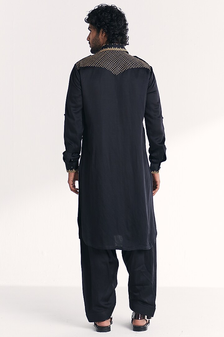 Black Linen Satin Dori Embroidered Pathani Kurta Set by Studio Bagechaa Men at Pernia's Pop Up Shop
